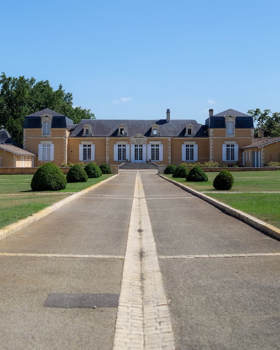 Entrée du Château de Rouillac